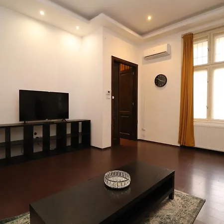 דירה Broadway Downtown Deluxe