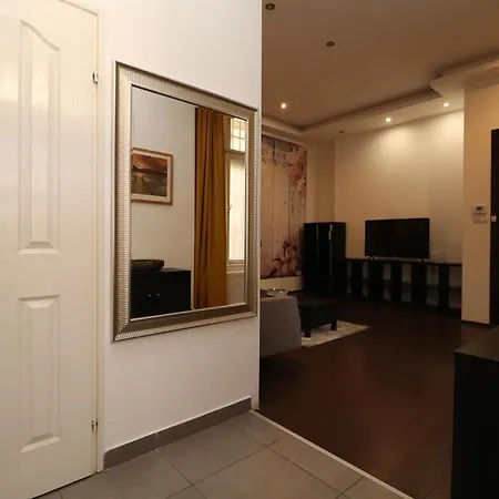 Broadway Downtown Deluxe Apartment Budapest