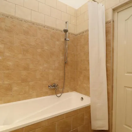 Broadway Downtown Deluxe Apartment