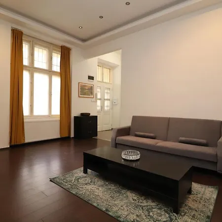 Broadway Downtown Deluxe Apartment Budapest